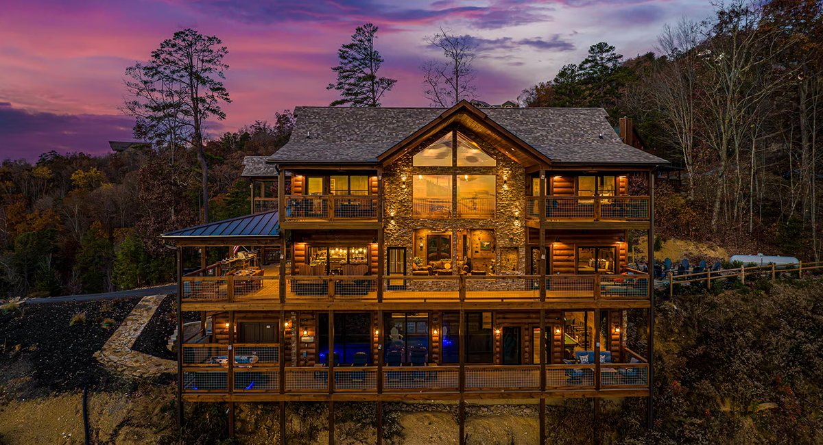Spacious Lodges for Large Groups in pigeon forge