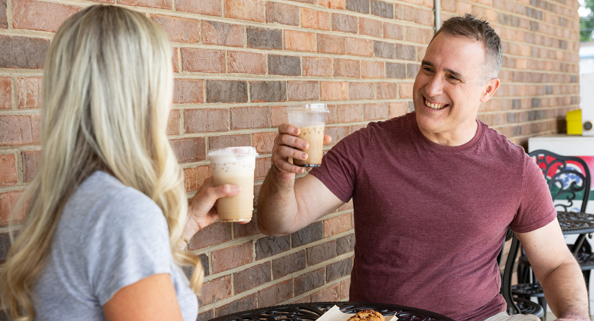 couple having breakfast in pigeon forge tn