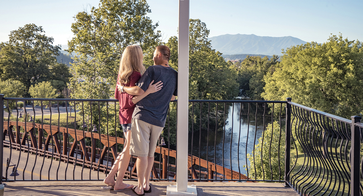 adult couples enjoying river views in pigeon forge tn