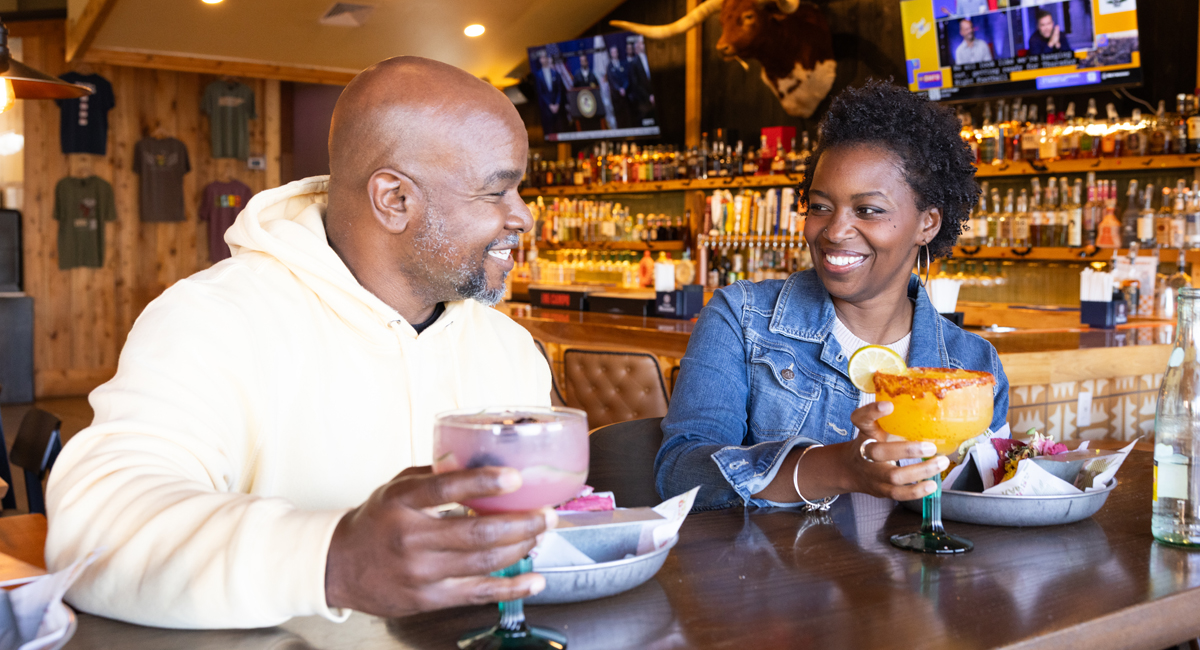 couple having cocktails in pigeon forge tn