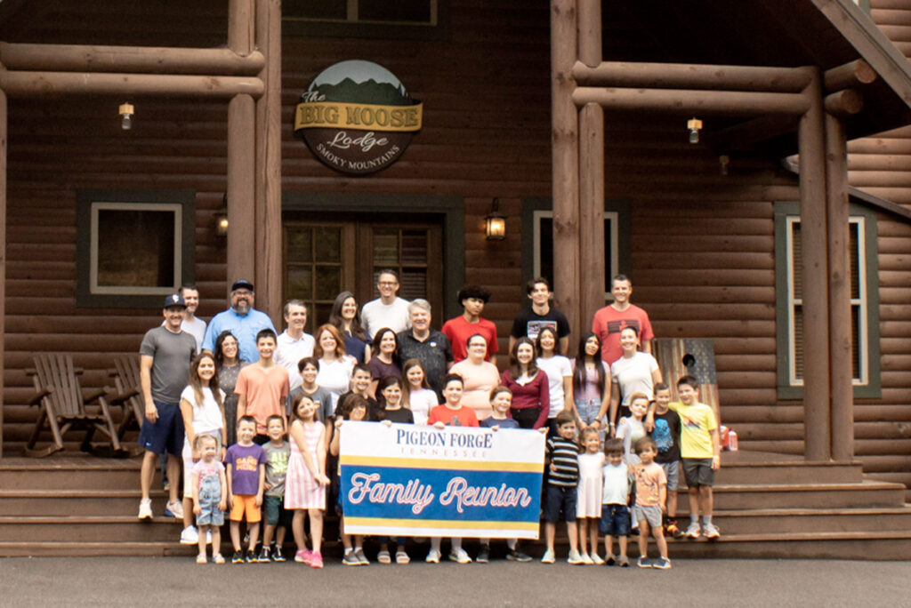 Outdoor Gathering Spots for Hosting a Family Reunion in Pigeon Forge