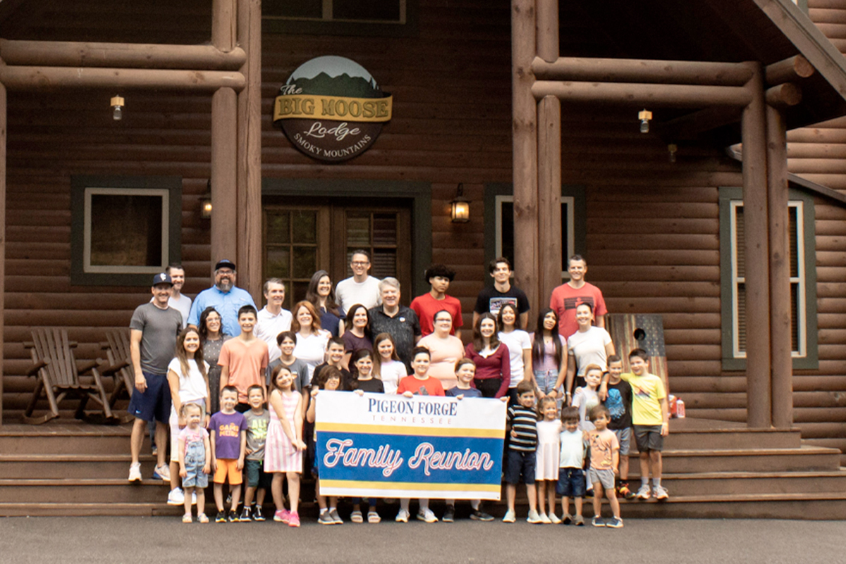 Outdoor Gathering Spots for Hosting a Family Reunion in Pigeon Forge Outdoor Gathering Spots for Hosting a Family Reunion in Pigeon Forge