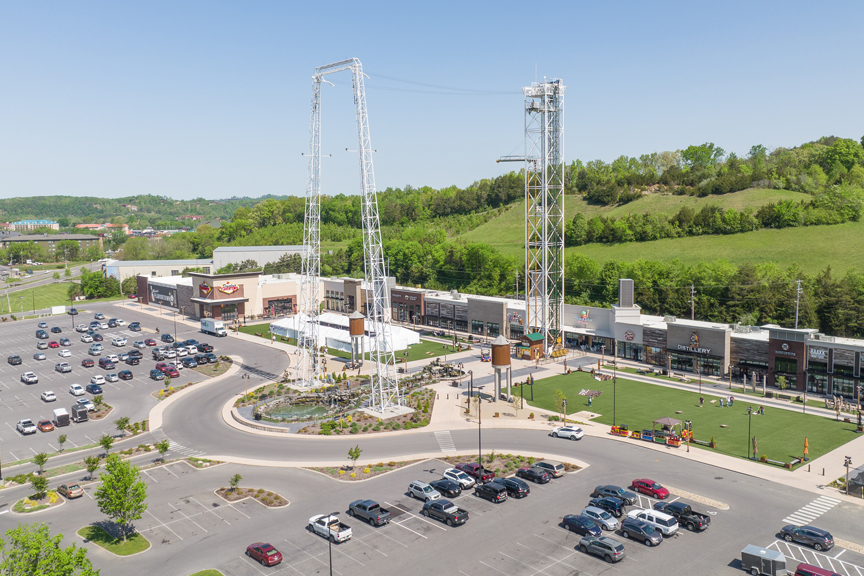 free parking lot in pigeon forge tn