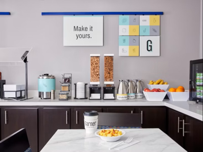 Garner Hotel Pigeon Forge - breakfast